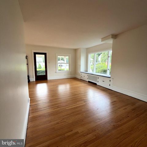 5111 VERA CRUZ RD N, Emmaus, PA 18049