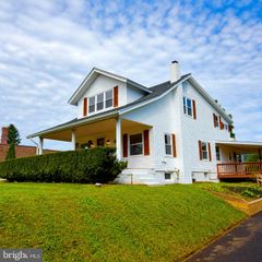 5111 VERA CRUZ RD N, Emmaus, PA 18049