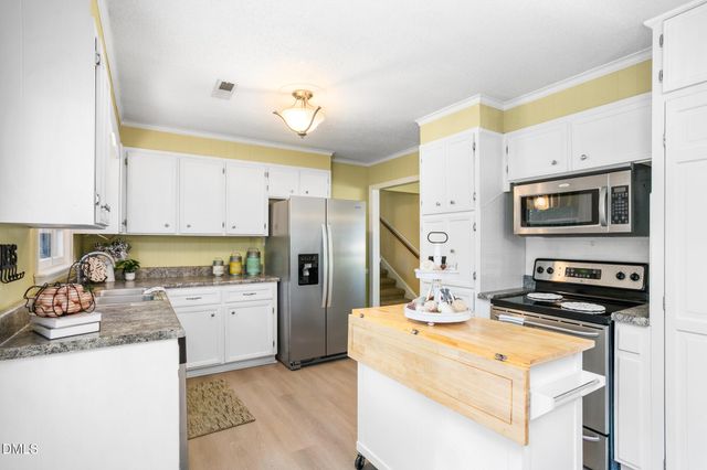 5220 Eastcrest Road, Mcleansville, NC 27301