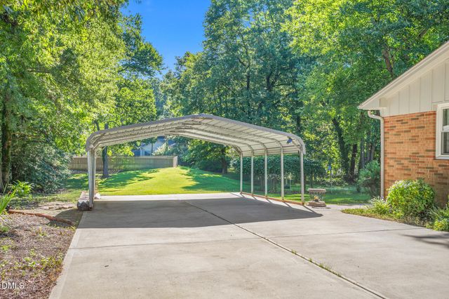 5220 Eastcrest Road, Mcleansville, NC 27301