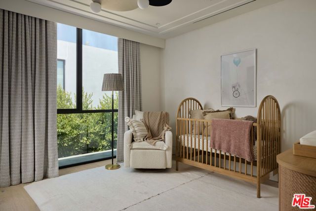 740 Warner Avenue, Los Angeles, CA 90024