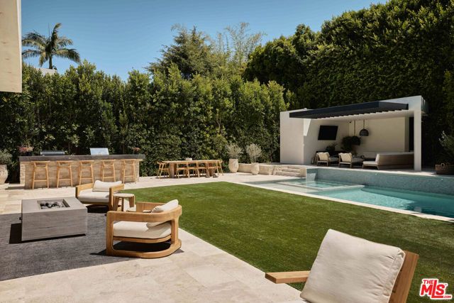 740 Warner Avenue, Los Angeles, CA 90024