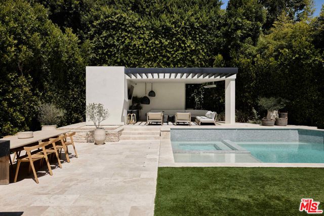 740 Warner Avenue, Los Angeles, CA 90024