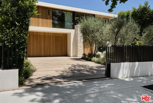740 Warner Avenue, Los Angeles, CA 90024