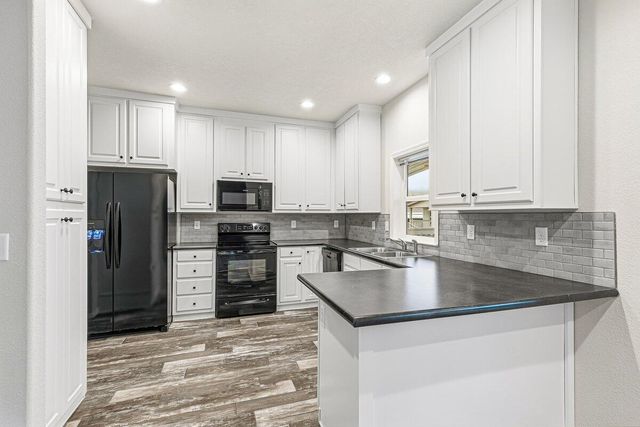 8401 Old Stage Rd Road 25, Medford, OR 97504