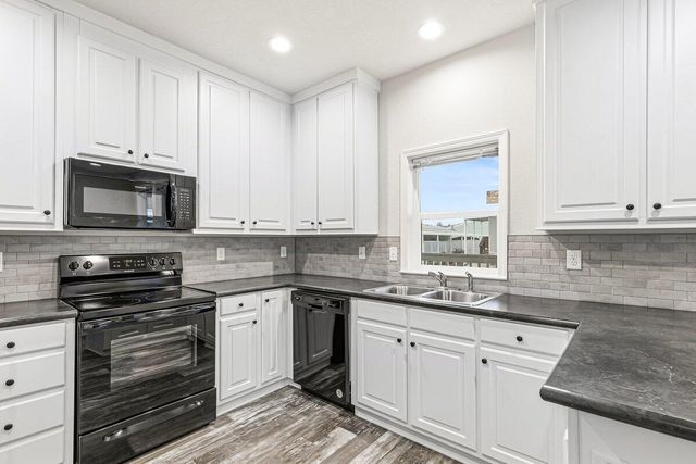 8401 Old Stage Rd Road 25, Medford, OR 97504