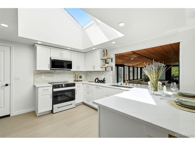 2713 S Paris Pl, Aurora, CO 80014