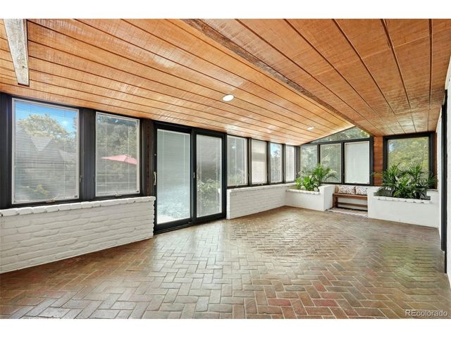 2713 S Paris Pl, Aurora, CO 80014