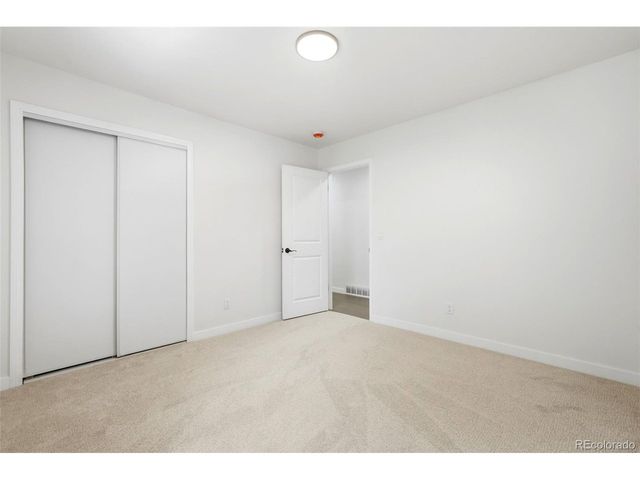 2713 S Paris Pl, Aurora, CO 80014