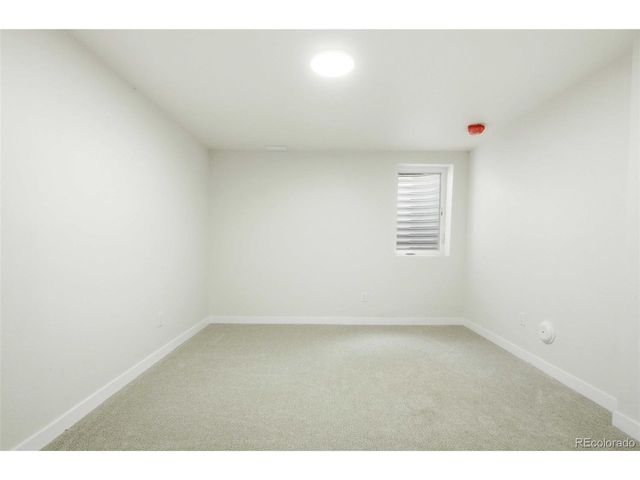 2713 S Paris Pl, Aurora, CO 80014