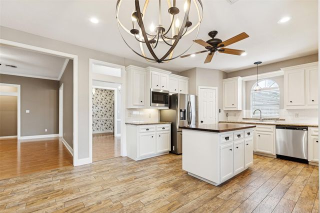 3418 Brookhaven Drive, Montgomery, TX 77356