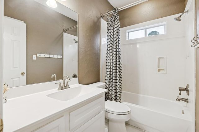 3418 Brookhaven Drive, Montgomery, TX 77356