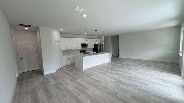 1217 E PRICE BOULEVARD, North Port, FL 34288