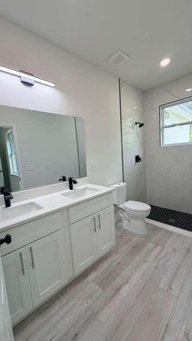 1217 E PRICE BOULEVARD, North Port, FL 34288