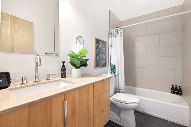 662 S Church Street, Fayetteville, AR 72701