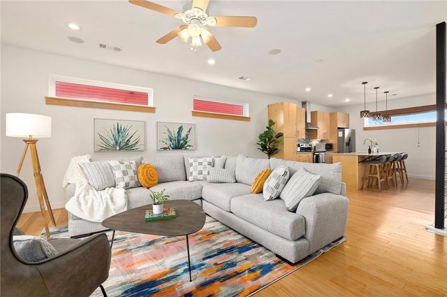 662 S Church Street, Fayetteville, AR 72701