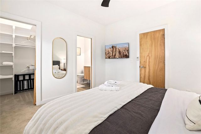 662 S Church Street, Fayetteville, AR 72701