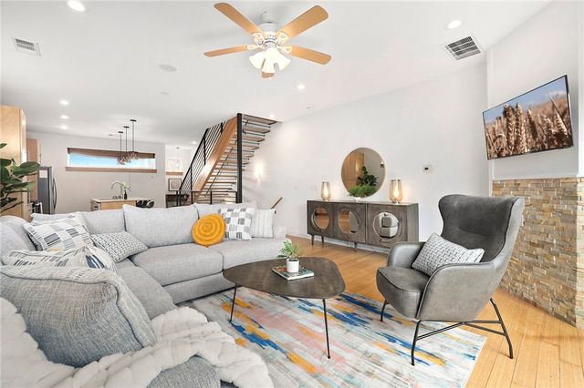 662 S Church Street, Fayetteville, AR 72701