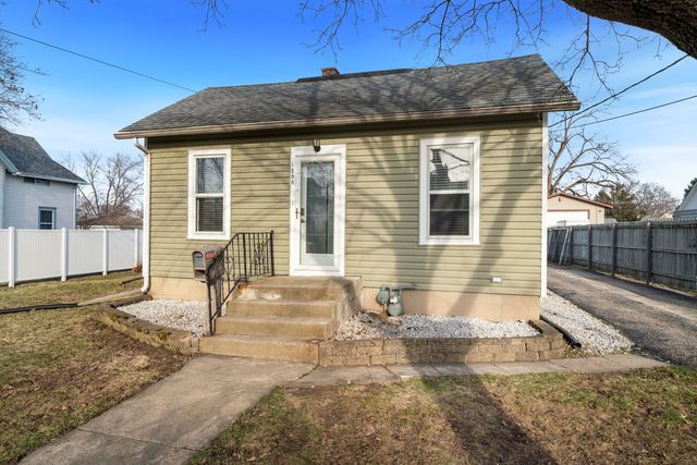 1208 Whitney Boulevard, Belvidere, IL 61008