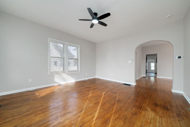 1208 Whitney Boulevard, Belvidere, IL 61008