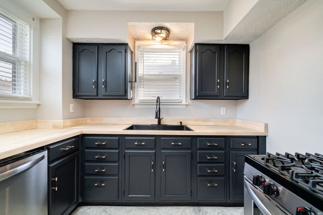 1208 Whitney Boulevard, Belvidere, IL 61008