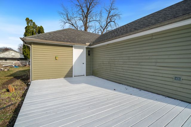 1208 Whitney Boulevard, Belvidere, IL 61008