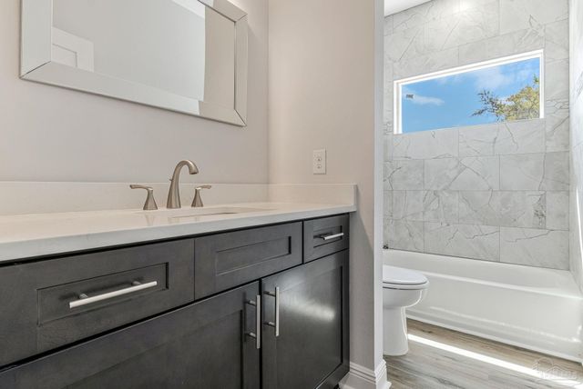 1301 Dr Martin Luther King Jr Dr, Pensacola, FL 32503