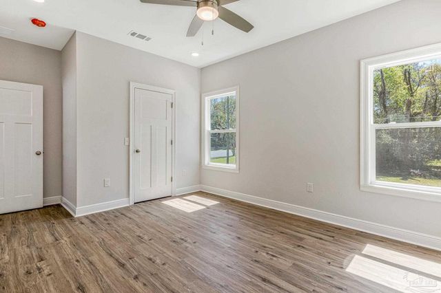 1301 Dr Martin Luther King Jr Dr, Pensacola, FL 32503