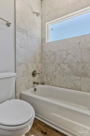 1301 Dr Martin Luther King Jr Dr, Pensacola, FL 32503