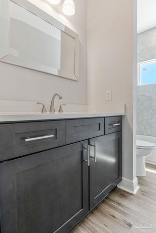 1301 Dr Martin Luther King Jr Dr, Pensacola, FL 32503