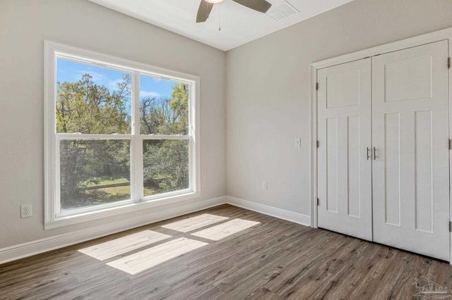 1301 Dr Martin Luther King Jr Dr, Pensacola, FL 32503