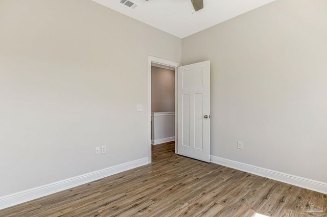 1301 Dr Martin Luther King Jr Dr, Pensacola, FL 32503