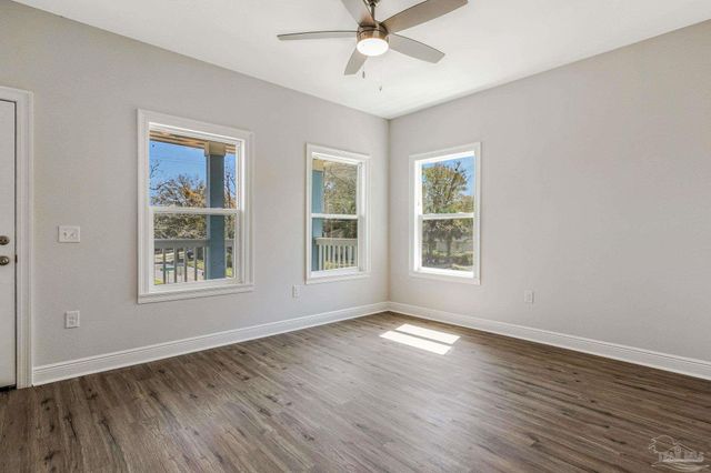 1301 Dr Martin Luther King Jr Dr, Pensacola, FL 32503