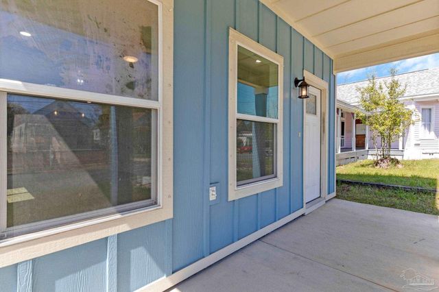 1301 Dr Martin Luther King Jr Dr, Pensacola, FL 32503