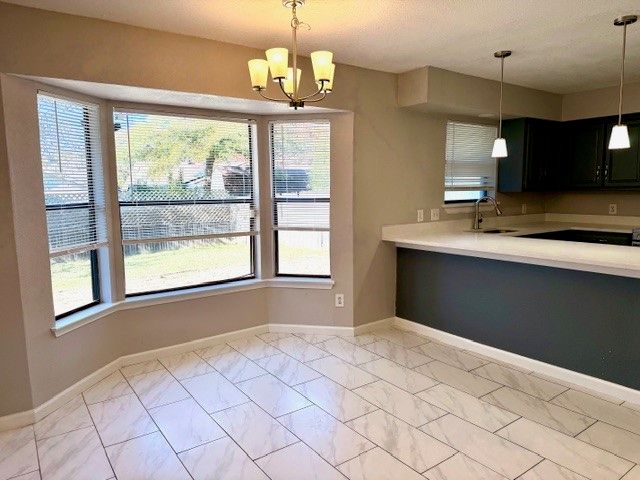 3812 Lynbrook Lane, Arlington, TX 76015