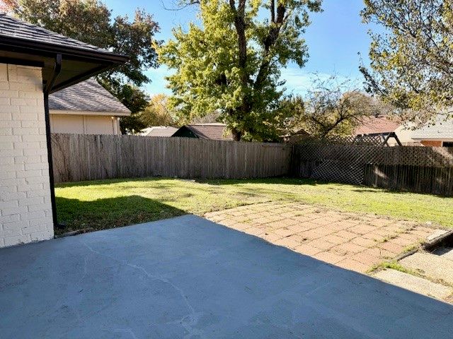 3812 Lynbrook Lane, Arlington, TX 76015