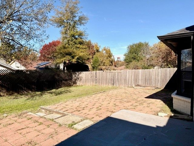 3812 Lynbrook Lane, Arlington, TX 76015