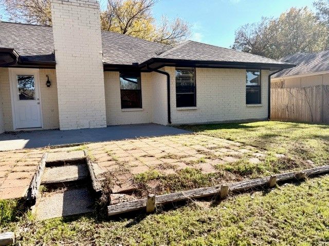 3812 Lynbrook Lane, Arlington, TX 76015