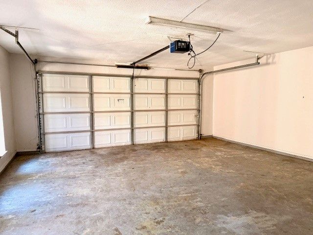 3812 Lynbrook Lane, Arlington, TX 76015