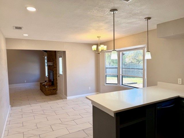 3812 Lynbrook Lane, Arlington, TX 76015