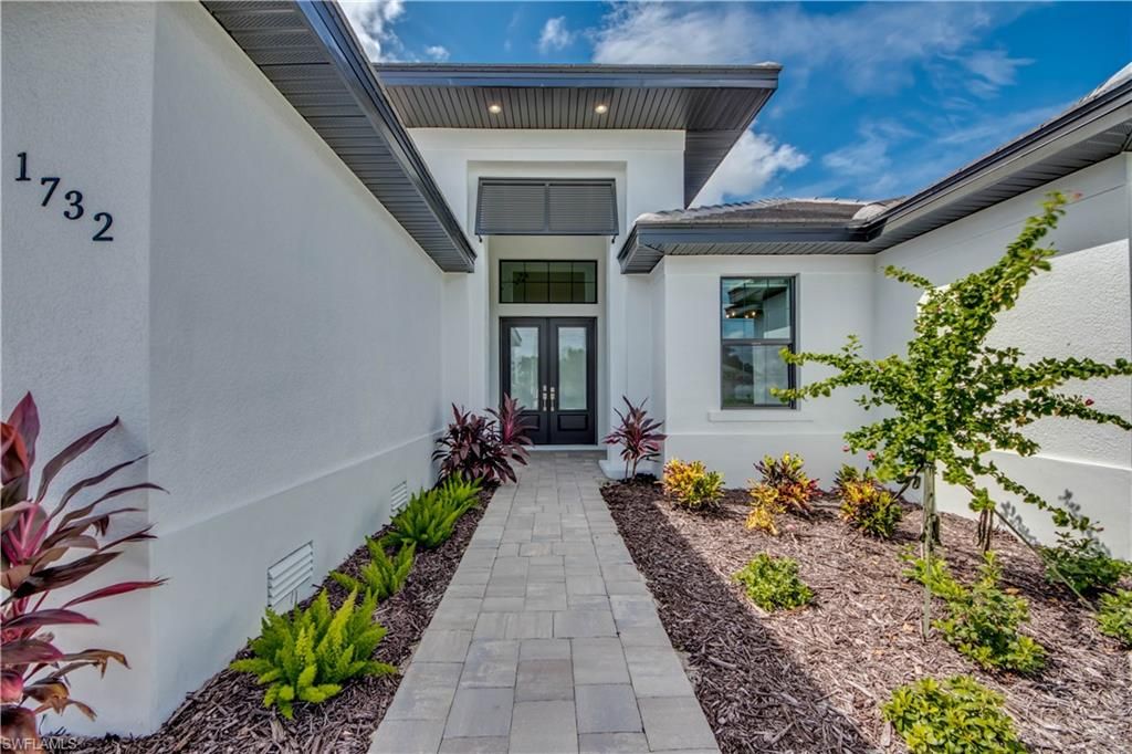 1732 SE 40th TER, CAPE CORAL, FL 33904 — photo 2