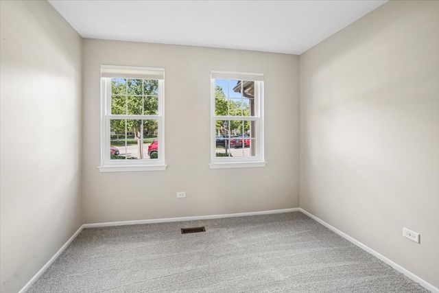 33 Ashburn Court B, Schaumburg, IL 60193