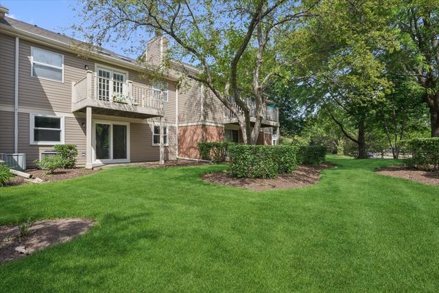 33 Ashburn Court B, Schaumburg, IL 60193