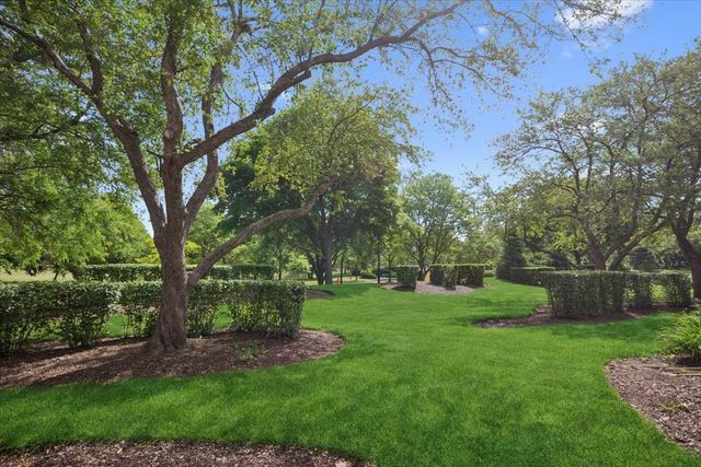 33 Ashburn Court B, Schaumburg, IL 60193