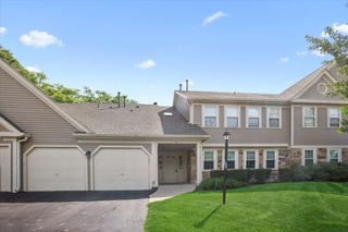 33 Ashburn Court B, Schaumburg, IL 60193