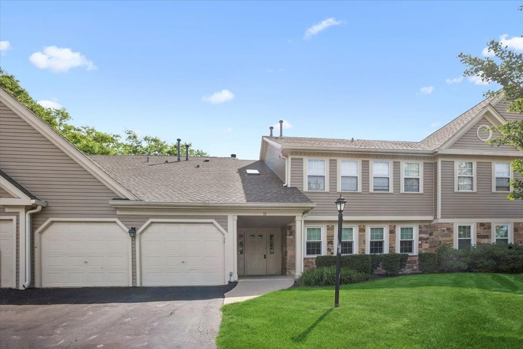 33 Ashburn Court B, Schaumburg, IL 60193