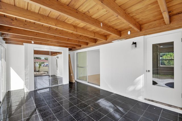 371 W 34th Street, Riviera Beach, FL 33404