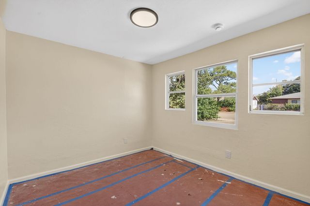 371 W 34th Street, Riviera Beach, FL 33404