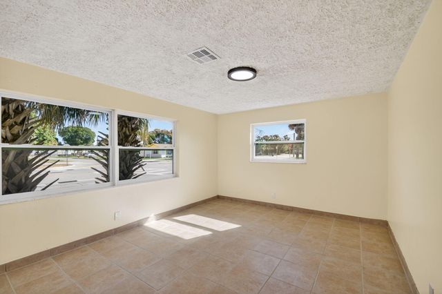371 W 34th Street, Riviera Beach, FL 33404