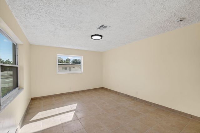 371 W 34th Street, Riviera Beach, FL 33404